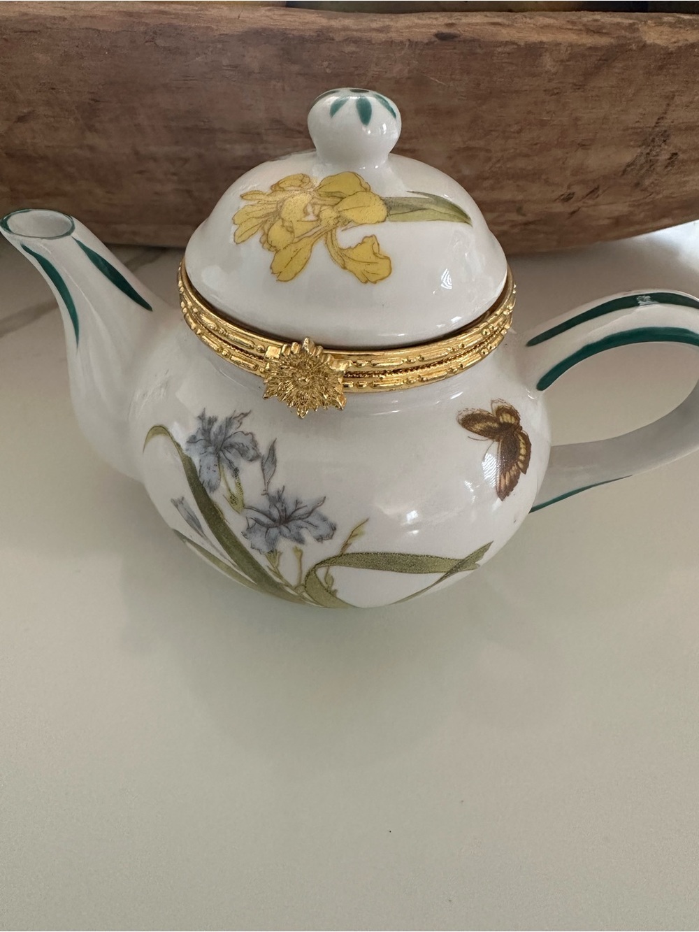 Vintage Formalities by Baum Bros.    4” mini ceramic trinket, tea pot